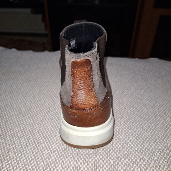 A pair of Stacy Adam's men's slip-on booties in a size 10M. EUC - Picture 11 of 13